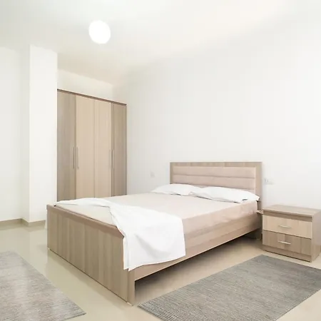 Kalpazo Golemi 格勒姆