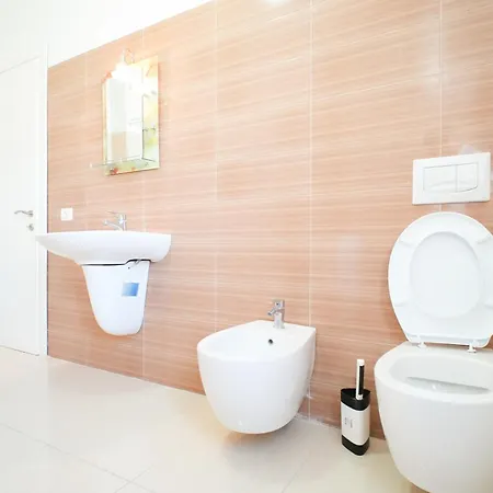 公寓 Kalpazo Golemi