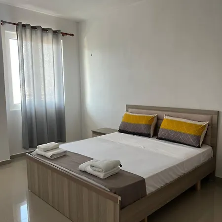 Kalpazo Kaya